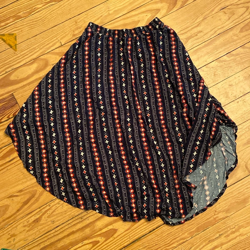 Hollister Flowy skirt with slits